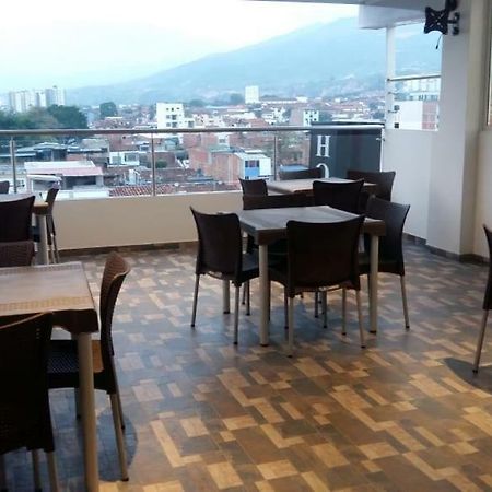 Hotel Giron Plaza Extérieur photo